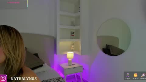 NATHALY  online show from October 2025 10:33:02 AM