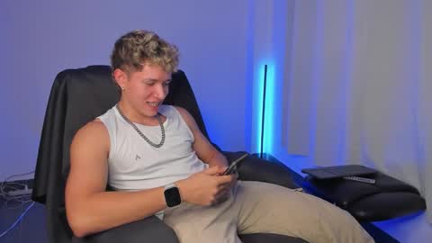 Nathan online show from December 2025 07:43:02 PM