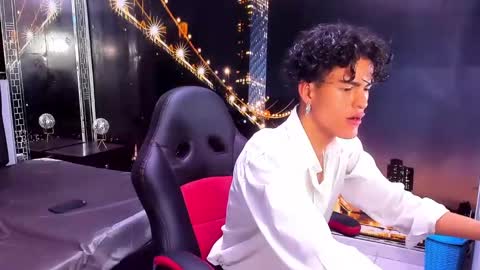 nathan_carson1 online show from December 2024 12:11:02 PM