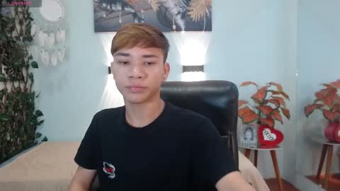 nathanclay online show from December 2025 04:06:01 AM