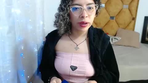 Snapshot of nathy_voyeur chatting on March 2026 06:29:01 AM nathy_voyeur online show from March 2026 06:29:01 AM