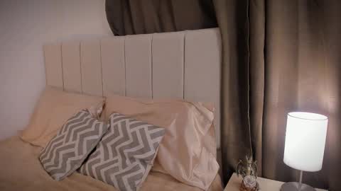 Snapshot of natty_bush chatting on February 2026 07:10:01 PM Nathalie online show from February 2026 07:10:01 PM