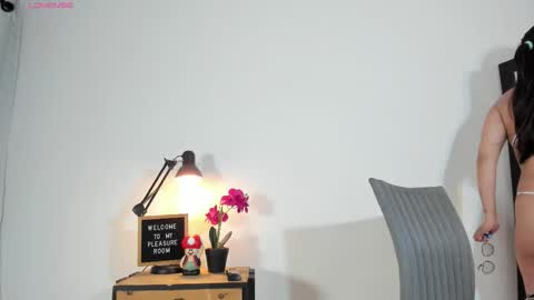 Snapshot of nattytrainor chatting on February 2026 09:04:01 PM Natty Trainor online show from February 2026 09:04:01 PM