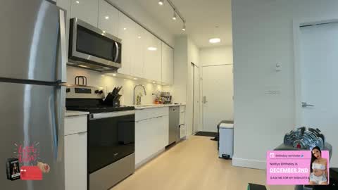 NATTY FIERROS online show from November 2025 05:45:02 PM