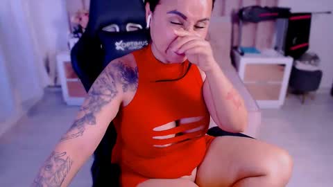 Sophia online show from November 2025 09:36:01 PM