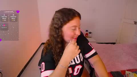 Snapshot of natural_ginger5 chatting on May 2026 04:18:01 AM natural_ginger5 online show from May 2026 04:18:01 AM