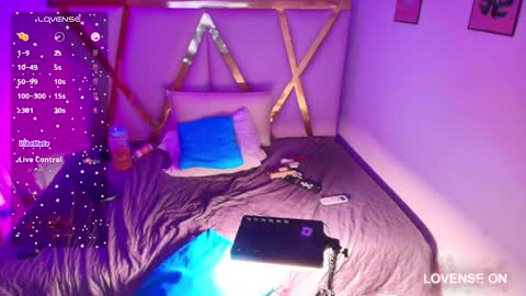 Snapshot of naturall_latina_ chatting on December 2024 09:18:01 AM Sofia online show from December 2024 09:18:01 AM