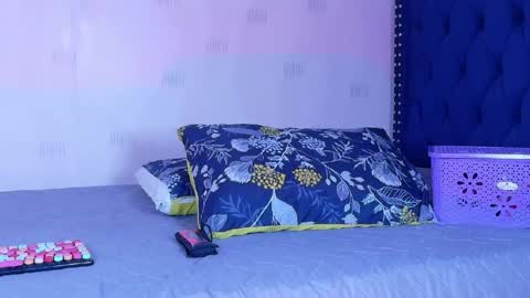 Snapshot of naturaltitss_ chatting on April 2026 07:39:01 PM Gwen online show from April 2026 07:39:01 PM