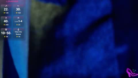 Snapshot of naturaltitss_ chatting on May 2026 08:06:02 PM Gwen online show from May 2026 08:06:02 PM