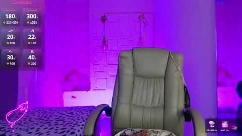 Snapshot of natuxxa chatting on July 2026 12:24:02 AM natuxxa online show from July 2026 12:24:02 AM