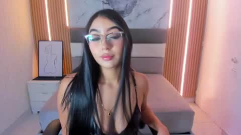 Snapshot of natybunny chatting on July 2026 07:39:01 PM NATY online show from July 2026 07:39:01 PM