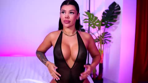 Snapshot of natydesiree chatting on September 2025 07:30:02 AM Naty online show from September 2025 07:30:02 AM