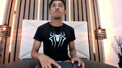 natzuki_ online show from February 2026 12:09:02 AM