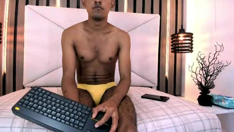 Snapshot of natzuki_ chatting on May 2026 11:51:02 AM natzuki_ online show from May 2026 11:51:02 AM