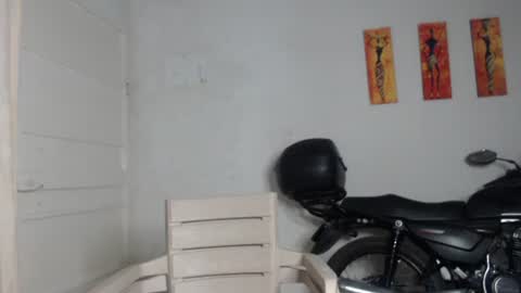 Snapshot of natzumi_mcqueen chatting on January 2025 11:22:01 AM Stella Mcqueen online show from January 2025 11:22:01 AM