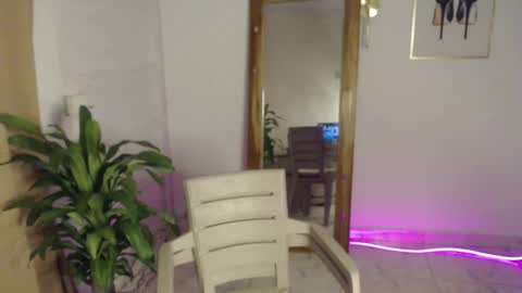Snapshot of natzumi_mcqueen chatting on May 2026 09:30:02 PM Stella Mcqueen online show from May 2026 09:30:02 PM