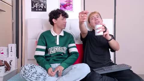 Christopher  Chris online show from November 2025 01:22:02 PM