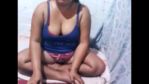 Hannah online show from April 2026 07:03:01 PM