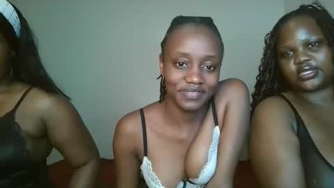 Snapshot of naughty_ellaa chatting on September 2025 05:27:01 PM naughty_ellaa online show from September 2025 05:27:01 PM