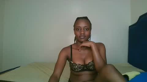 Snapshot of naughty_ellaa chatting on September 2025 06:50:02 AM naughty_ellaa online show from September 2025 06:50:02 AM