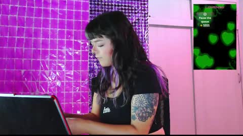 Em  please help me reach 100 thumbs up 3 online show from March 2025 09:25:02 AM