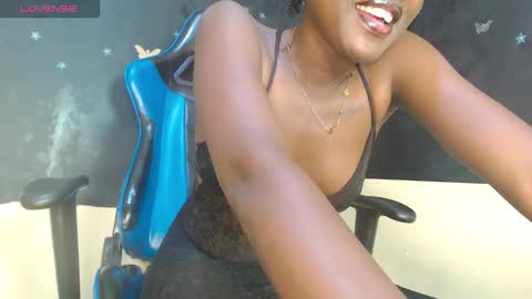 naomi online show from November 2025 03:58:02 PM