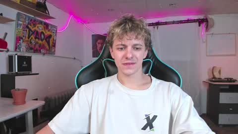 Nik online show from January 2025 03:02:01 PM