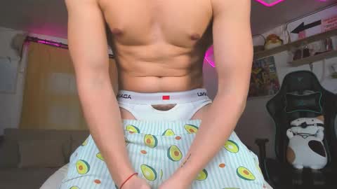 Nik online show from March 2025 03:18:02 PM