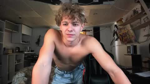 Nik online show from September 2025 09:35:02 AM