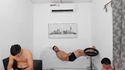 Snapshot of naughty_pearls chatting on October 2025 01:31:01 PM naughty_pearls online show from October 2025 01:31:01 PM