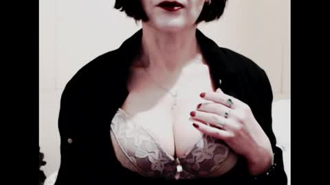 Snapshot of naughtyjenniferxx chatting on April 2026 03:09:01 AM Jenny online show from April 2026 03:09:01 AM