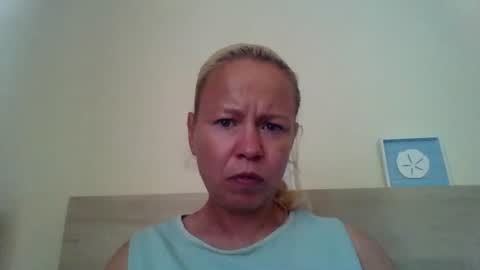 Snapshot of naughtyjennyblondeuk chatting on May 2026 03:53:01 PM naughtyjennyblondeuk online show from May 2026 03:53:01 PM