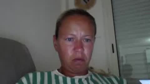 Snapshot of naughtyjennyblondeuk chatting on June 2026 07:59:02 PM naughtyjennyblondeuk online show from June 2026 07:59:02 PM
