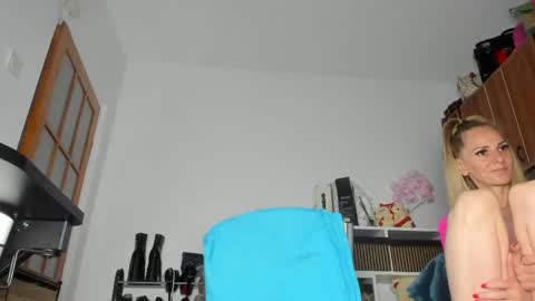 Cassie -  online show from May 2026 07:13:01 AM