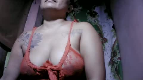 Snapshot of naughtymom_33 chatting on July 2026 12:28:01 AM naughtymom_33 online show from July 2026 12:28:01 AM