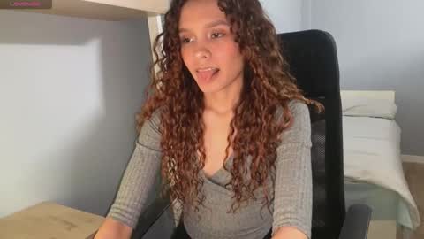 Arantxa online show from December 2025 04:35:02 PM