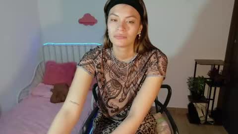 Snapshot of naugthy_muse chatting on June 2026 04:25:02 AM sabrina online show from June 2026 04:25:02 AM
