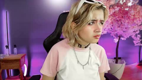 Navier  online show from November 2025 07:48:02 PM