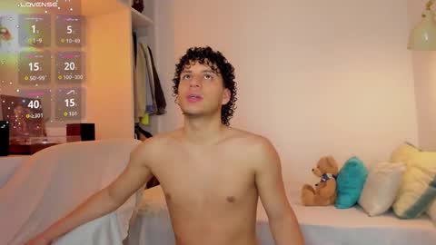 Natan online show from November 2025 06:02:02 AM