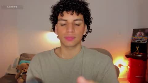 Natan online show from December 2025 04:35:02 PM