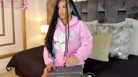    online show from October 2025 11:40:01 AM