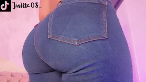 Juli  online show from January 2025 12:13:01 PM