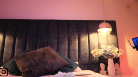 Juli  online show from January 2026 11:59:02 AM