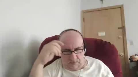 Tom online show from June 2026 09:06:02 PM