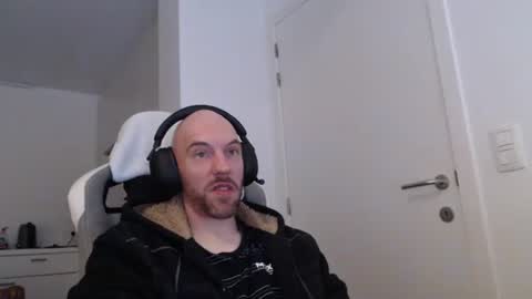 needyoujust online show from November 2025 09:52:01 PM