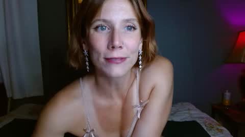 Snapshot of neemcream chatting on May 2026 11:32:02 PM JenniferJen online show from May 2026 11:32:02 PM