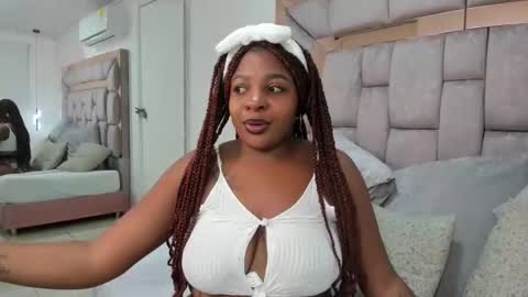 nefferetcharlotte online show from January 2026 02:44:01 PM