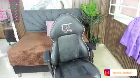 Snapshot of neftis_tay chatting on July 2026 07:05:01 PM NEFTIS online show from July 2026 07:05:01 PM