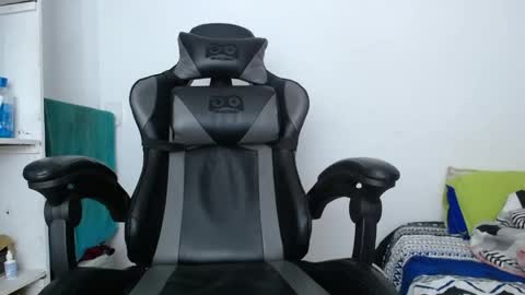 neitan___ online show from April 2026 12:52:02 AM