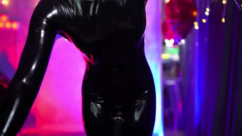    online show from March 2026 04:23:01 PM